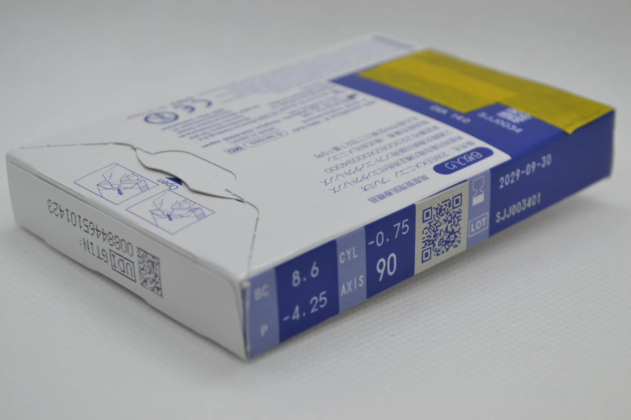 2WEEKメニコン プレミオ トーリックのパッケージ斜め