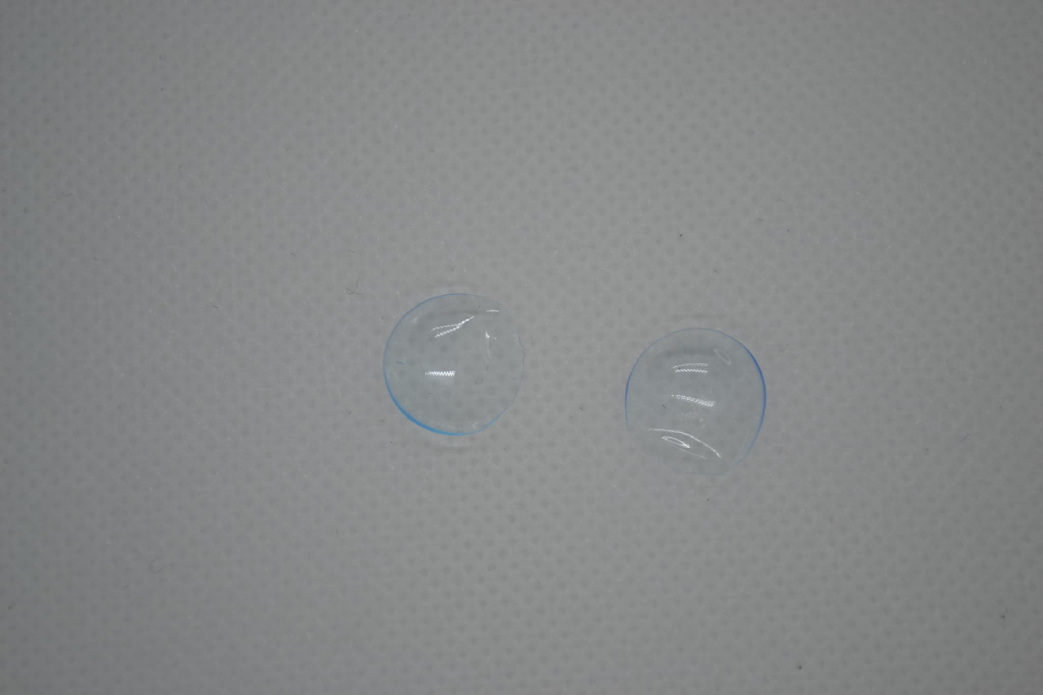 バイオフィニティトーリックの乾いたレンズ