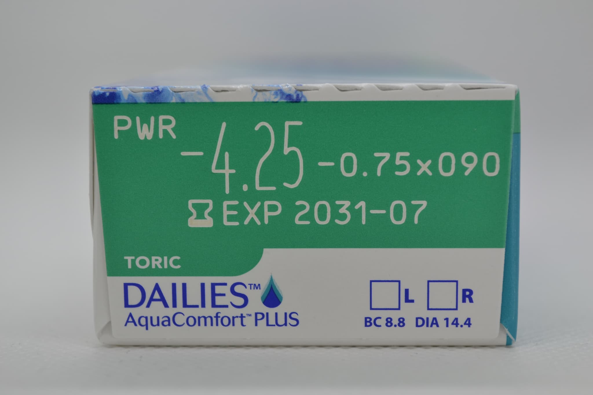 デイリーズアクア コンフォートプラス 乱視用 (近視)のパッケージ（レンズデータ）