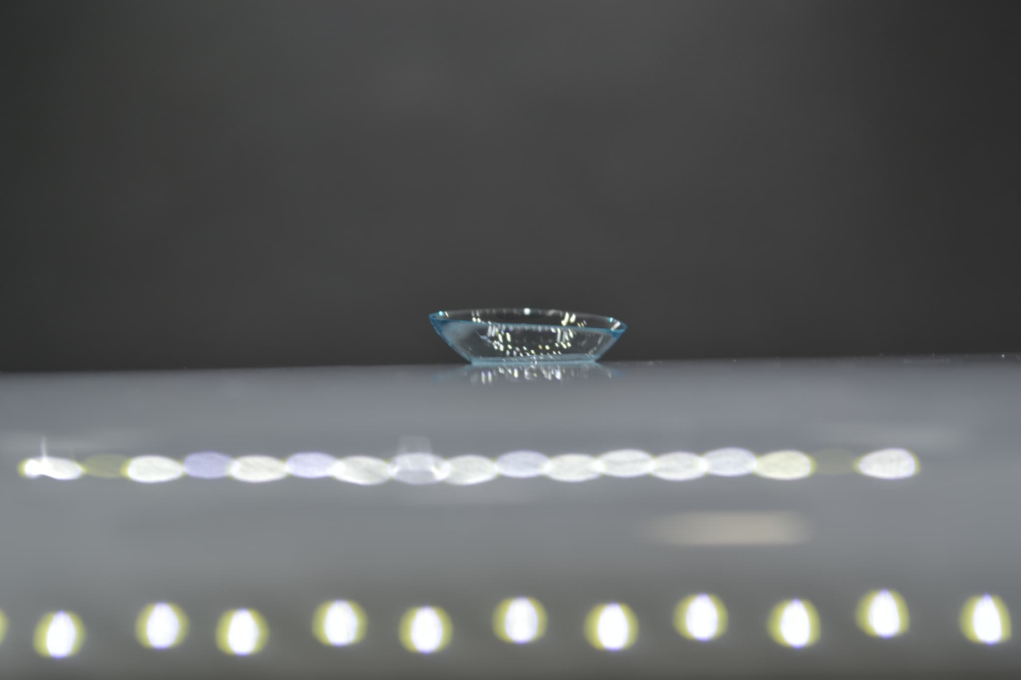 メダリスト ワンデープラス 乱視用のレンズ（裏返し）