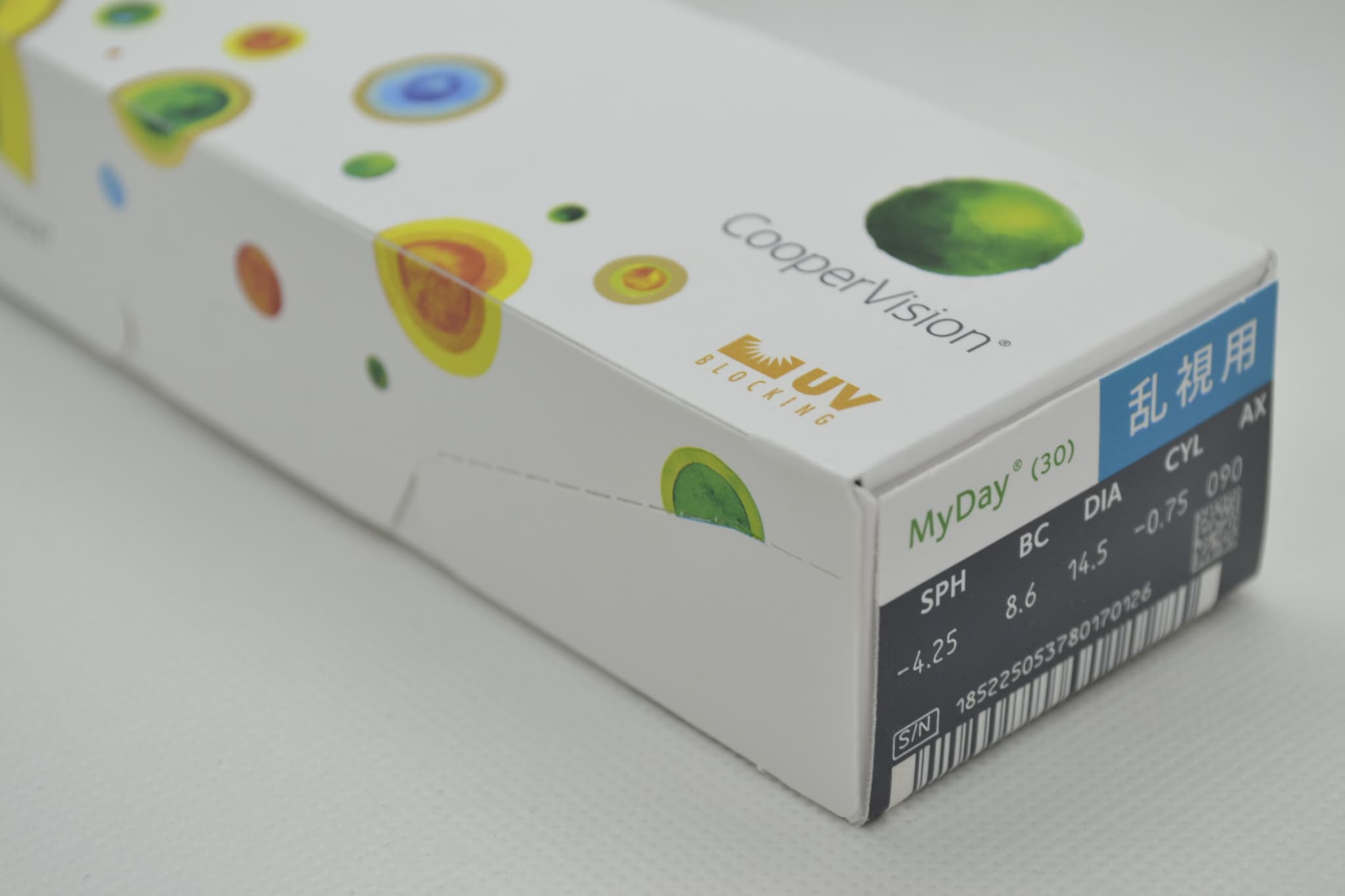 マイデイ トーリックのパッケージ斜め