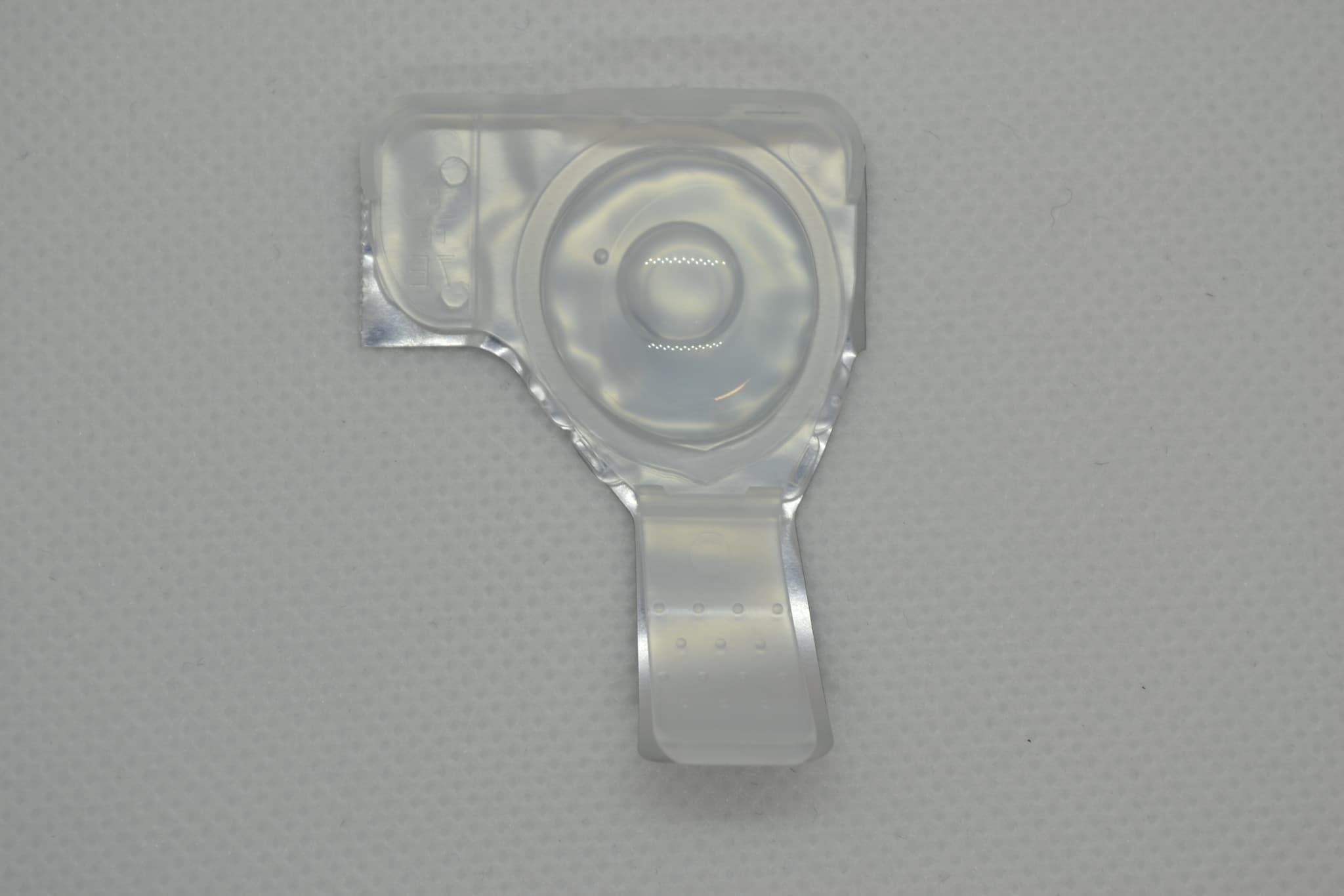 ワンデーピュアうるおいプラス乱視用 (近視)のブリスター（裏）