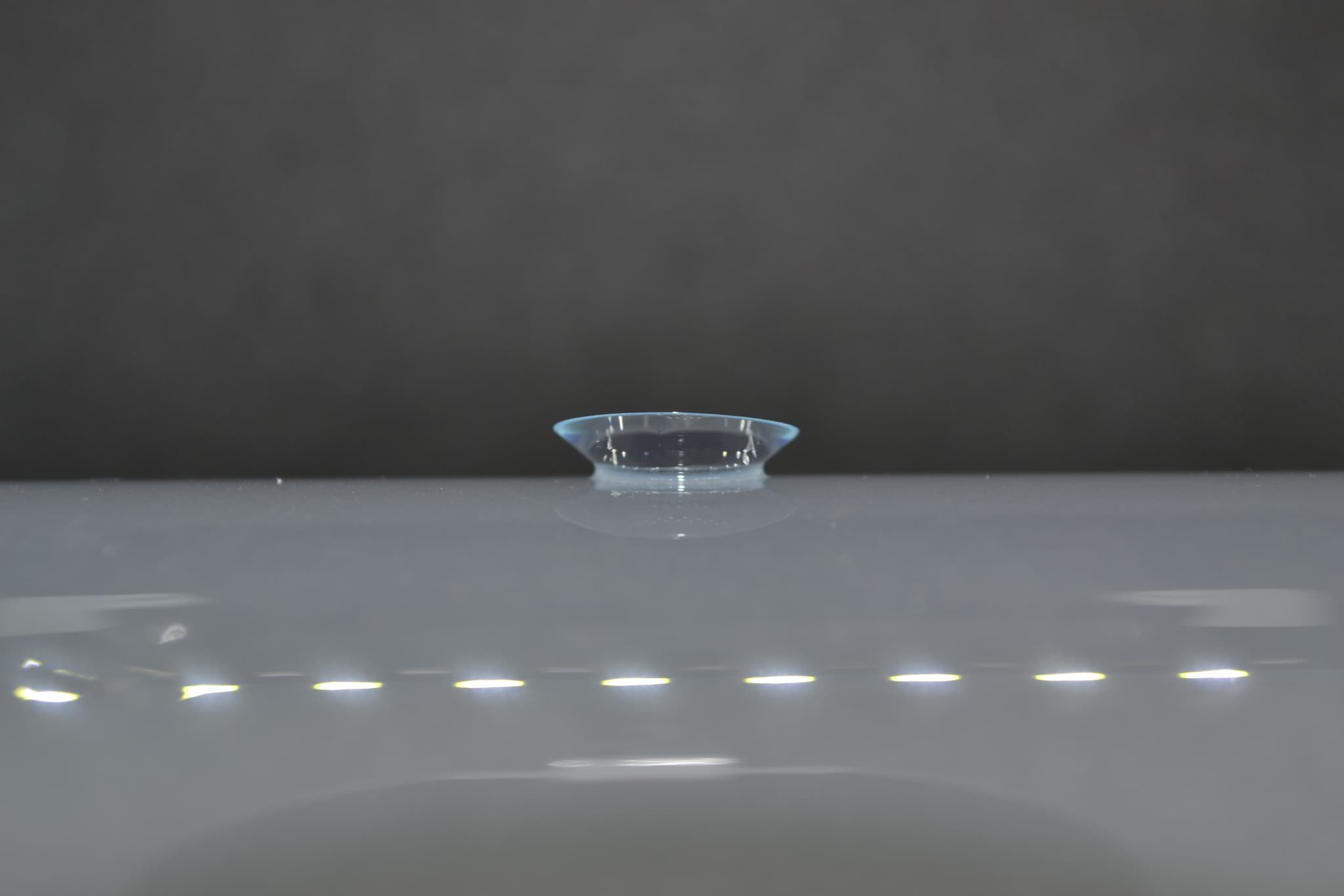 2ウィークピュアうるおいプラス 乱視用 (近視)のレンズ（裏返し）