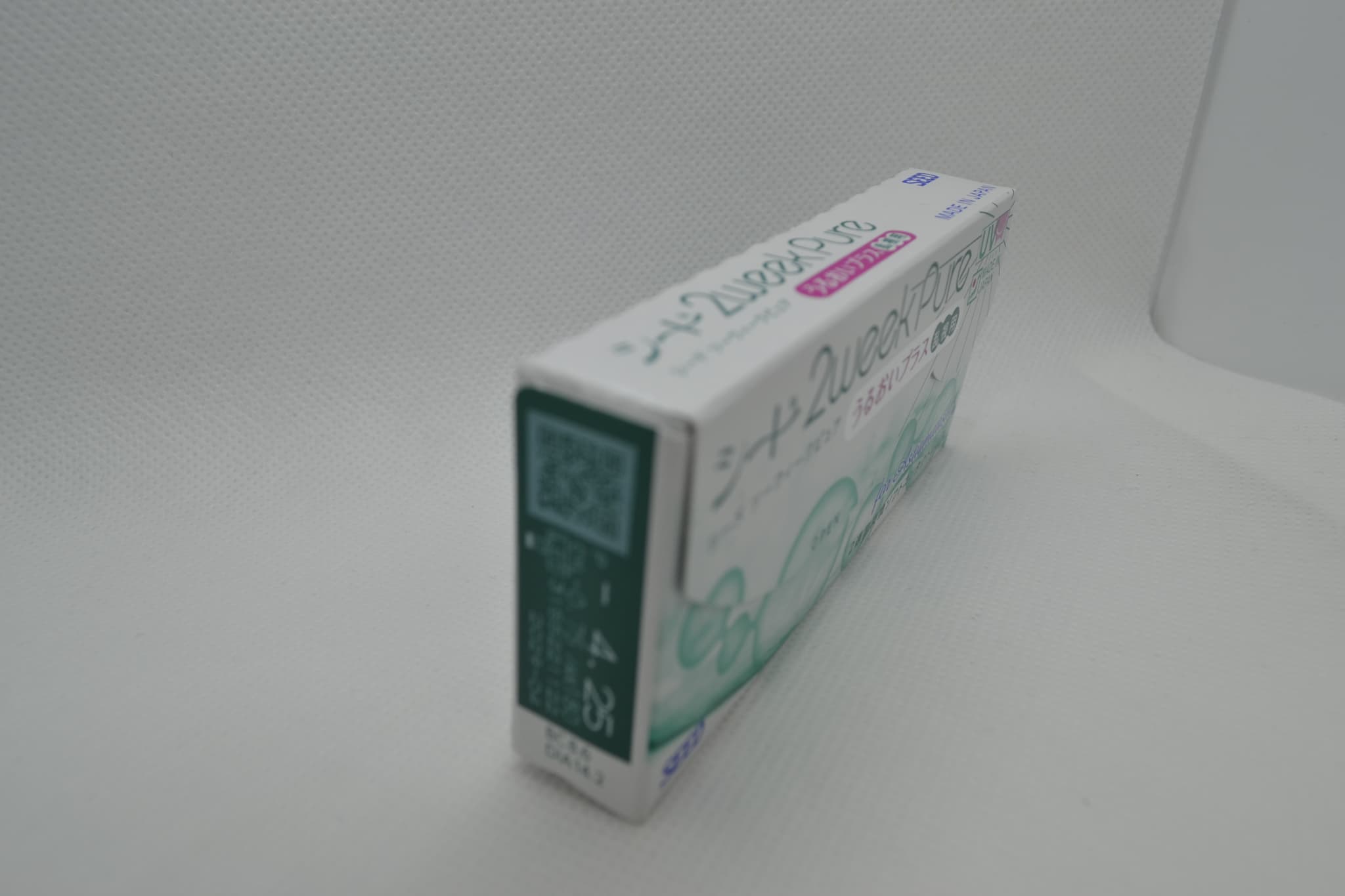 2ウィークピュアうるおいプラス 乱視用 (近視)のパッケージ斜め