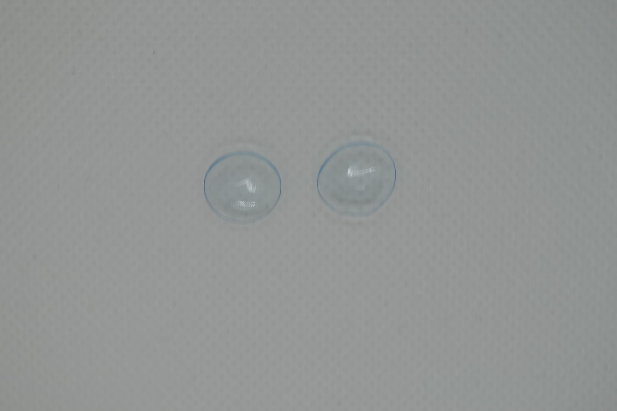 2ウィークピュアうるおいプラス 乱視用 (近視)の乾いたレンズ